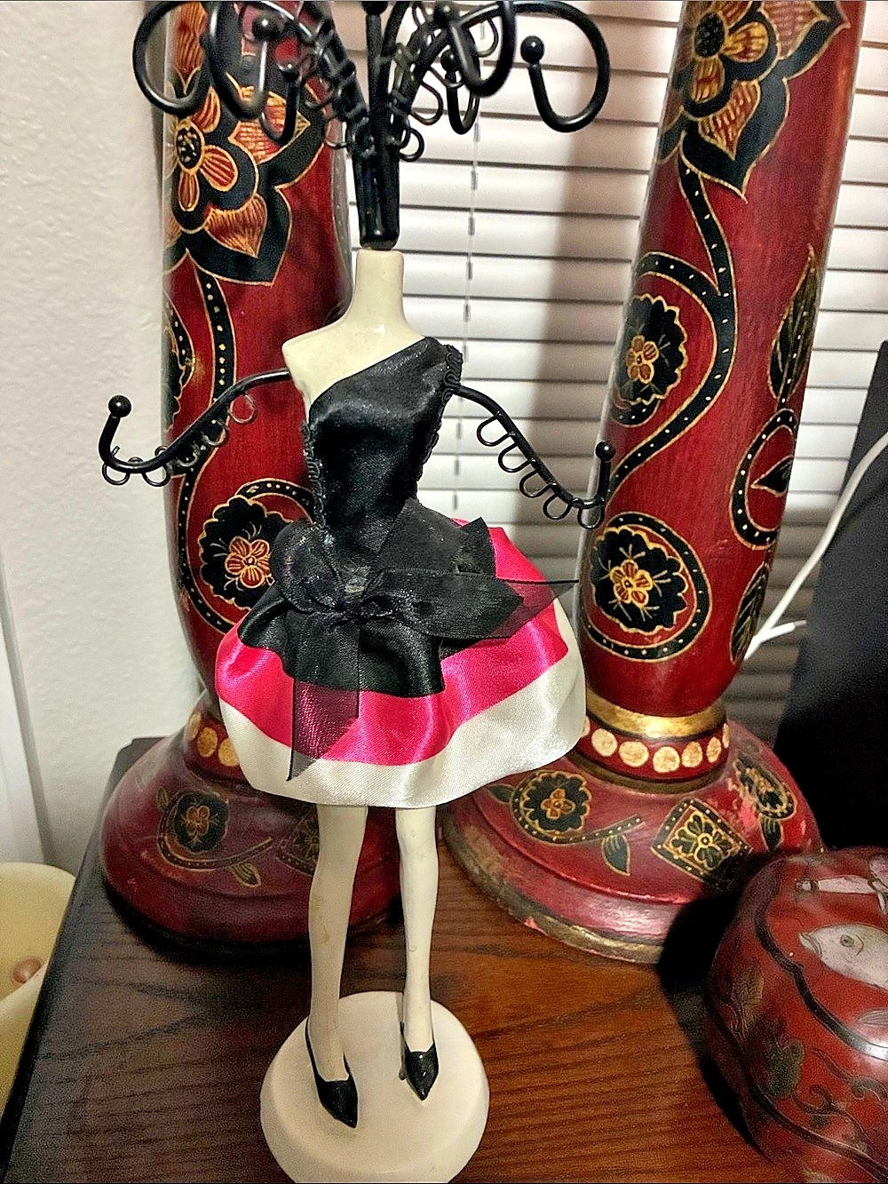 Black & Pink Dress Form Jewelry Holder
